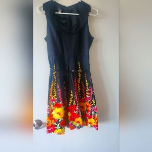 Spense sleeveless summer black and floral dress
